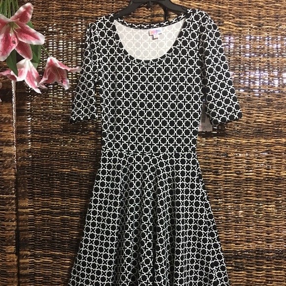 LulaRoe Nicole Dress NWT Size XS - Picture 2 of 8